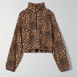 TNA: Lena Sweater – Leopard Crop Fleece Sweater